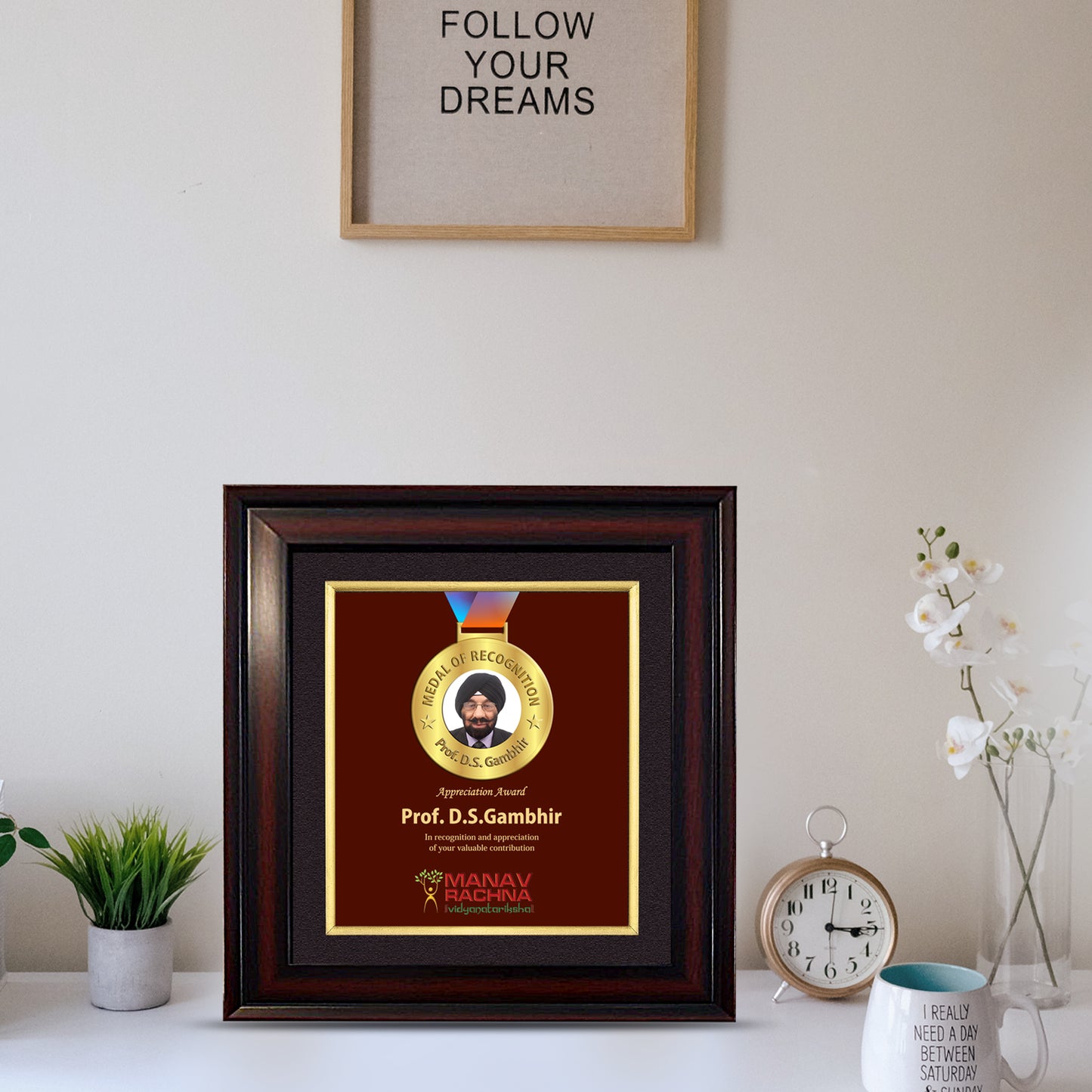 Customized 3D Memento With Matter Printed & Gold Plated Medal For Corporate Gifting