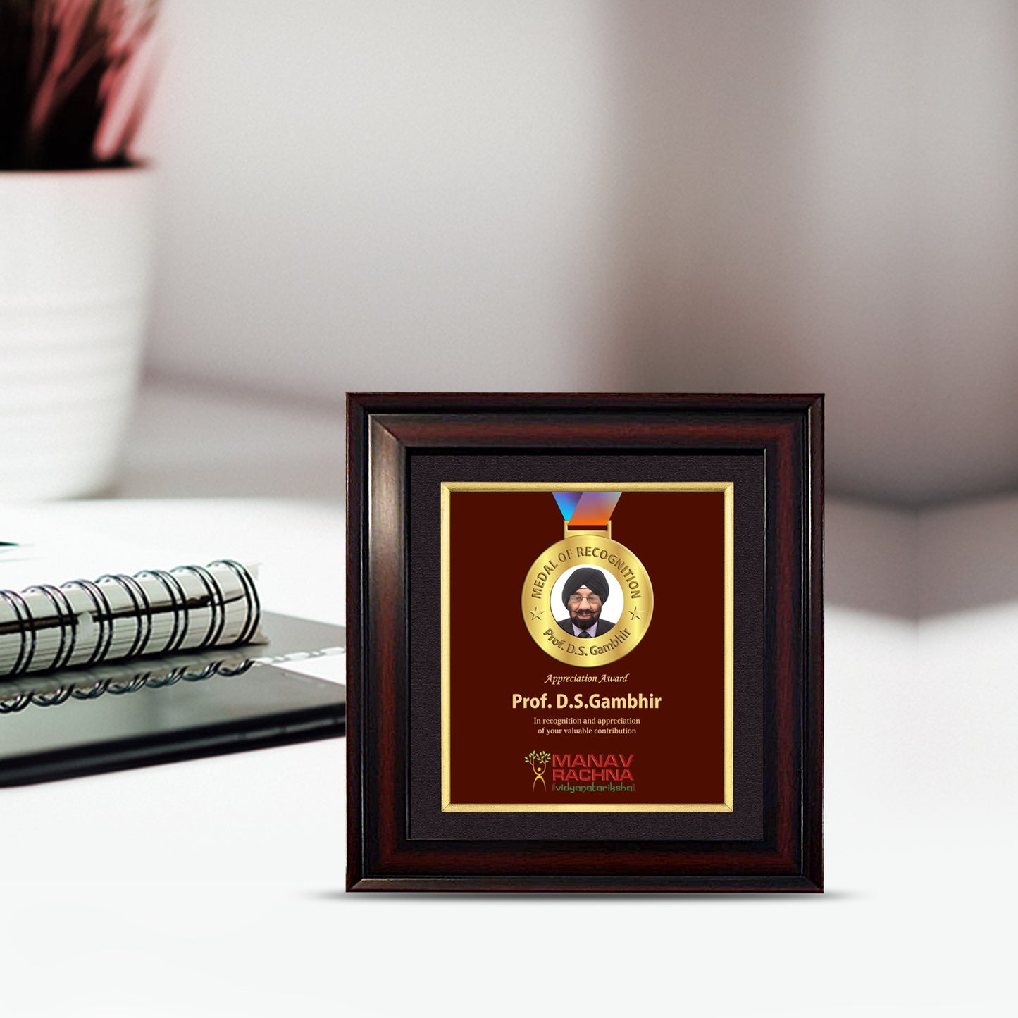 Customized 3D Memento With Matter Printed & Gold Plated Medal For Corporate Gifting