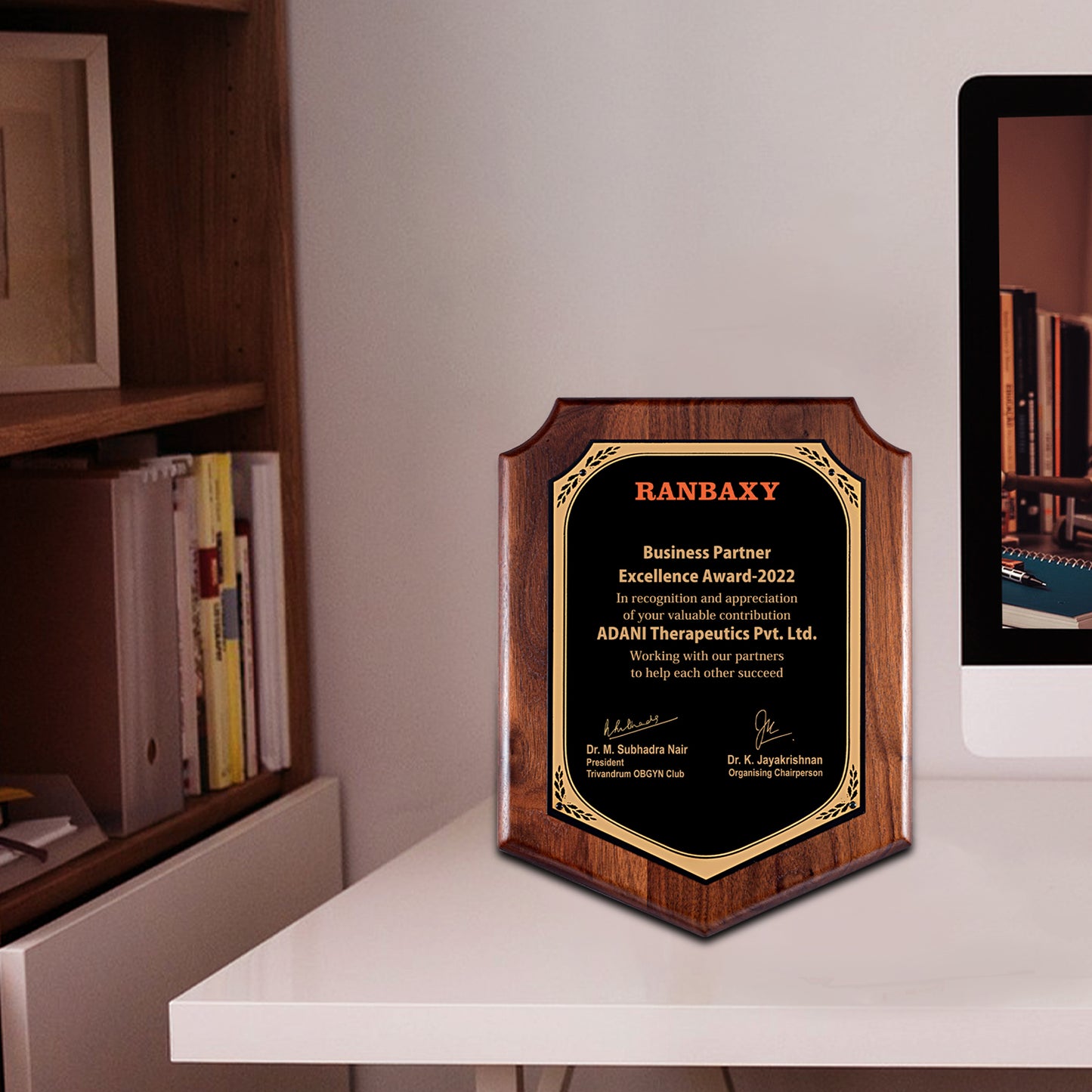 Customized Memento With Matter Printed on 24K Gold Plated Foil For Corporate Gifting