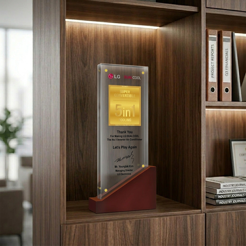 Diviniti Glass Trophy with Matter Printed on 24K Gold Plated Foil | Premium Corporate Recognition Plaque