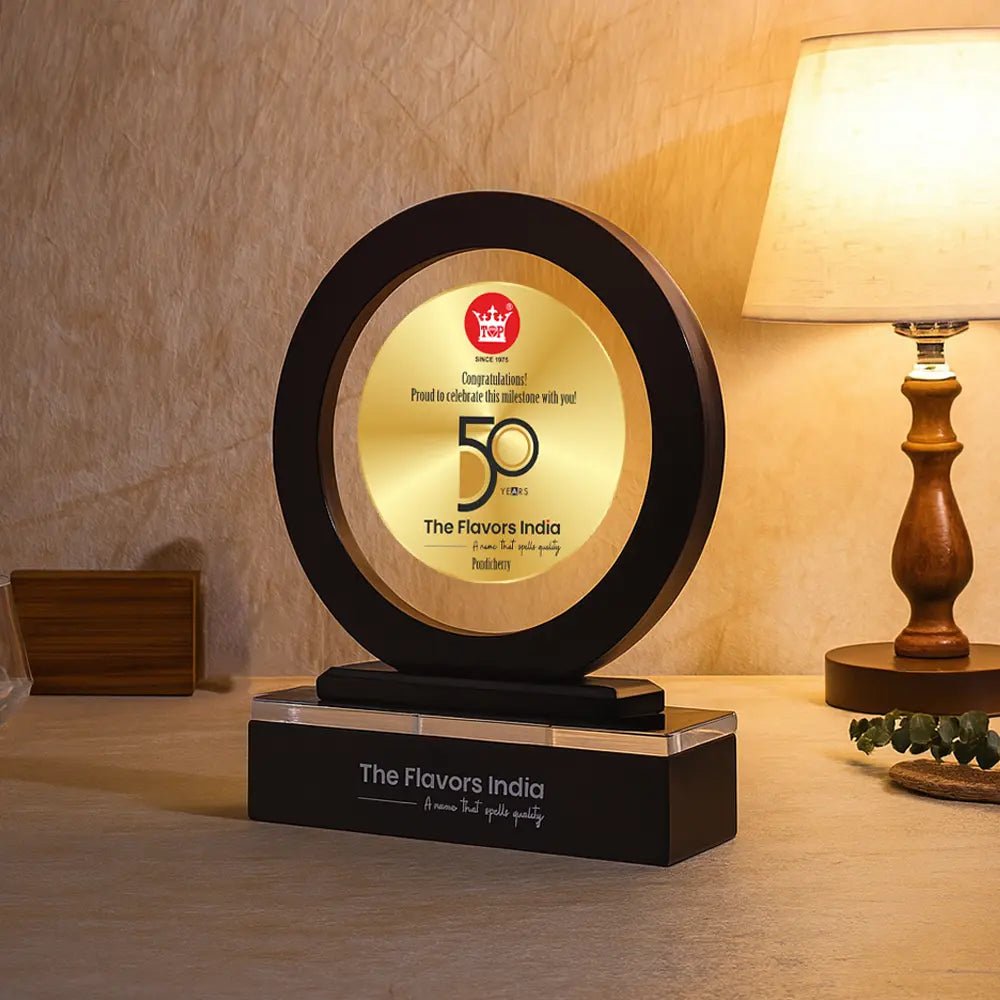 Customized MDF Trophy With 24K Gold Plated Customized Foil For Corporte Gifying