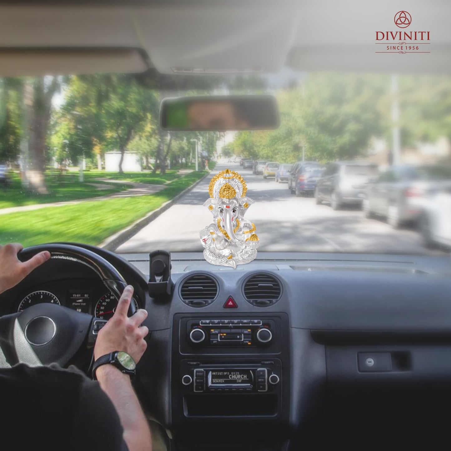 Diviniti 999 Silver Plated Lord Ganesha Idol for Car Dashboard Tabletop for Home Decor Mandir Puja Gift Silver & Gold (8.4x4.2cm)