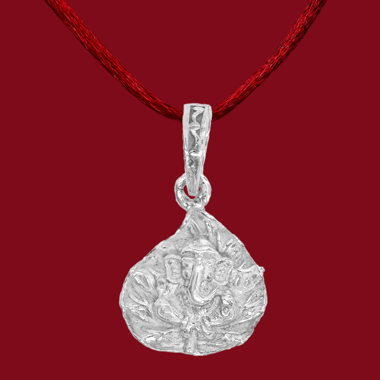 925 Pure Silver Leaf Ganesha Pendant for Men, Women & Kids Divine God Pendant for Birthday, Anniversary, Special Occasion Gift (1.5x1.4 CM 4 g)