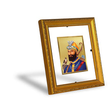 Load image into Gallery viewer, DIVINITI Guru Gobind Singh Gold Plated Wall Photo Frame| DG Frame 101 Wall Photo Frame and 24K Gold Plated Foil| Religious Photo Frame Idol (15.5CMX13.5CM)
