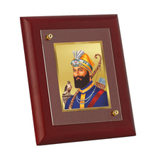 Load image into Gallery viewer, Diviniti 24K Gold Plated Guru Gobind Singh Wall Photo Frame For Home Decor Showpiece, Table, Gift (16 x 13 CM)
