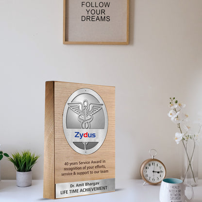 Customized Memento with Metal Logo & Matter Printed For Corporate Gifting
