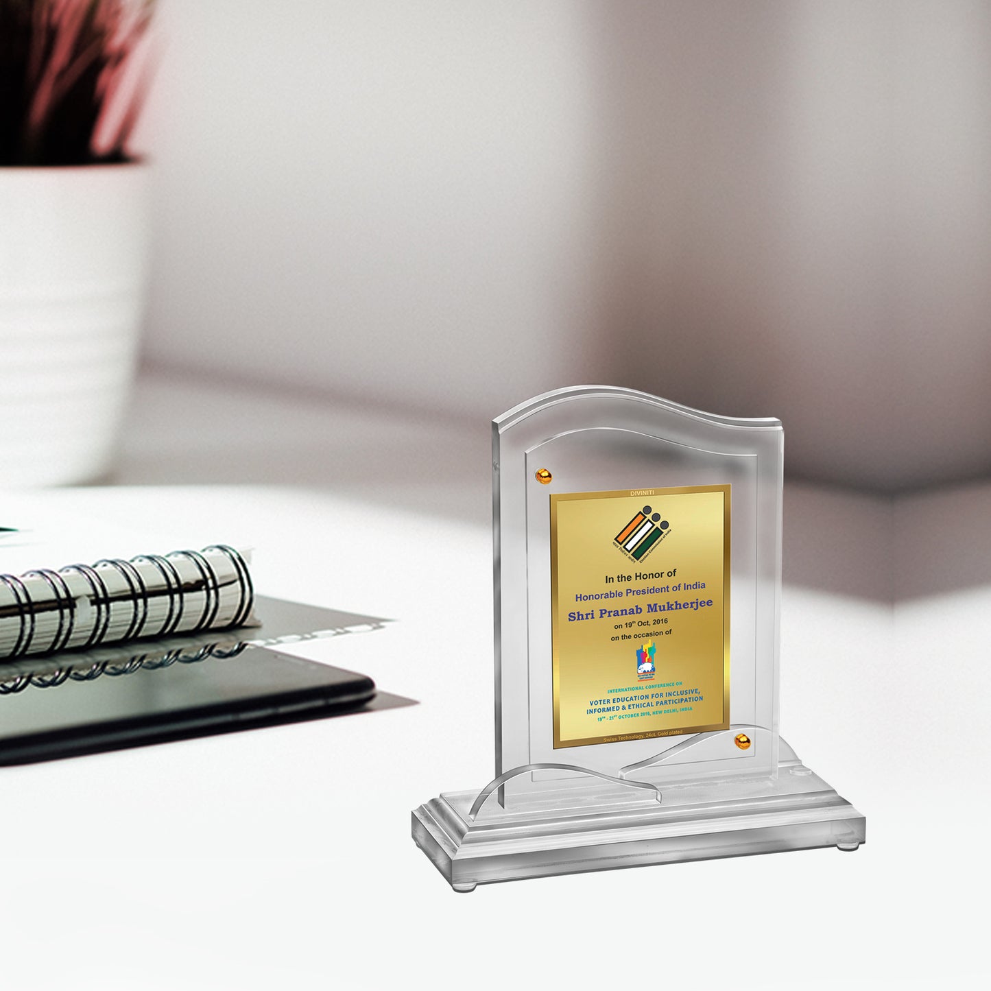 Customized Acrylic Trophy with Matter Printed on 24K Gold Plated Foil For Corporate Gifting