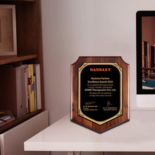 Load image into Gallery viewer, Customized Wooden Memento With Matter Printed on 24K Gold Plated Foil For Corporate Gifting
