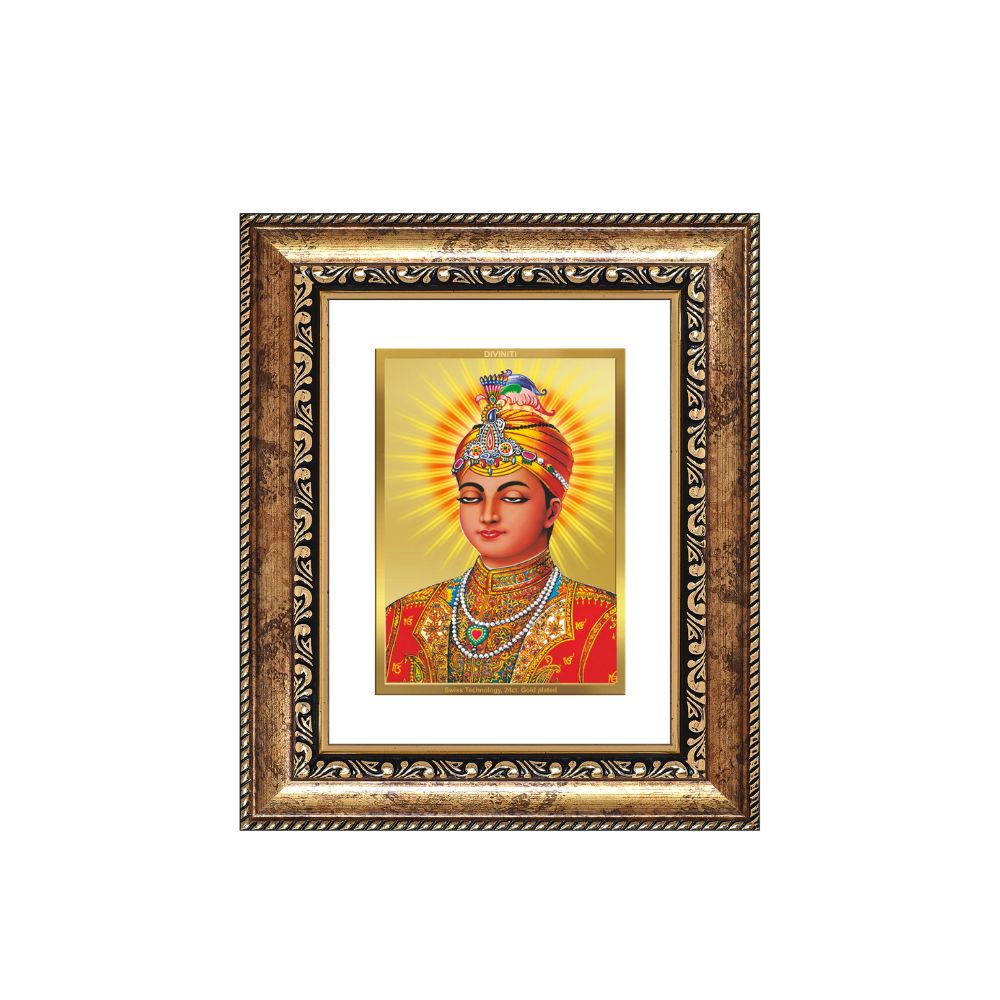 Diviniti 24K Gold Plated Guru Harkrishan Sahib Ji Sacred Sikh Table Top Frame for Home Decor & Office Ambiance | Premium Spiritual Gift