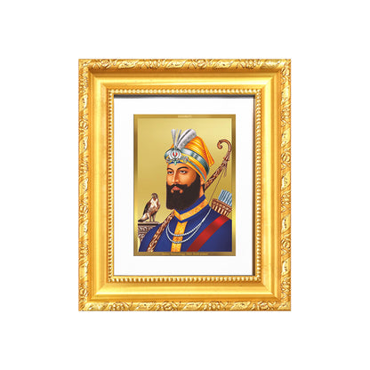 Diviniti 24K Gold Plated Guru Gobind Singh Ji |Sacred Sikh Table Top Frame for Home Decor & Office Ambiance | Premium Spiritual Gift