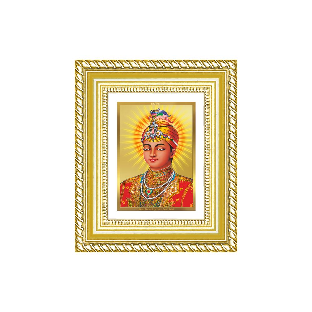 Diviniti 24K Gold Plated Guru Harkrishan Sahib Ji Sacred Sikh Table Top Frame for Home Decor & Office Ambiance | Premium Spiritual Gift