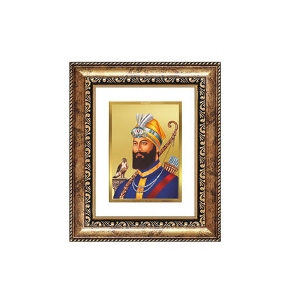 Diviniti 24K Gold Plated Guru Gobind Singh Ji Sacred Sikh Table Top Frame for Home Decor & Office Ambiance | Premium Spiritual Gift