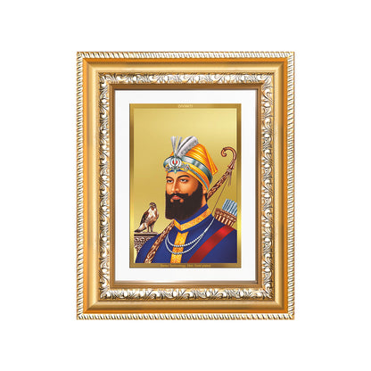 Diviniti 24K Gold Plated Guru Gobind Singh Ji (Classic) Sacred Sikh Wall and Table Top Frame for Home Decor & Office Ambiance | Premium Spiritual Gift