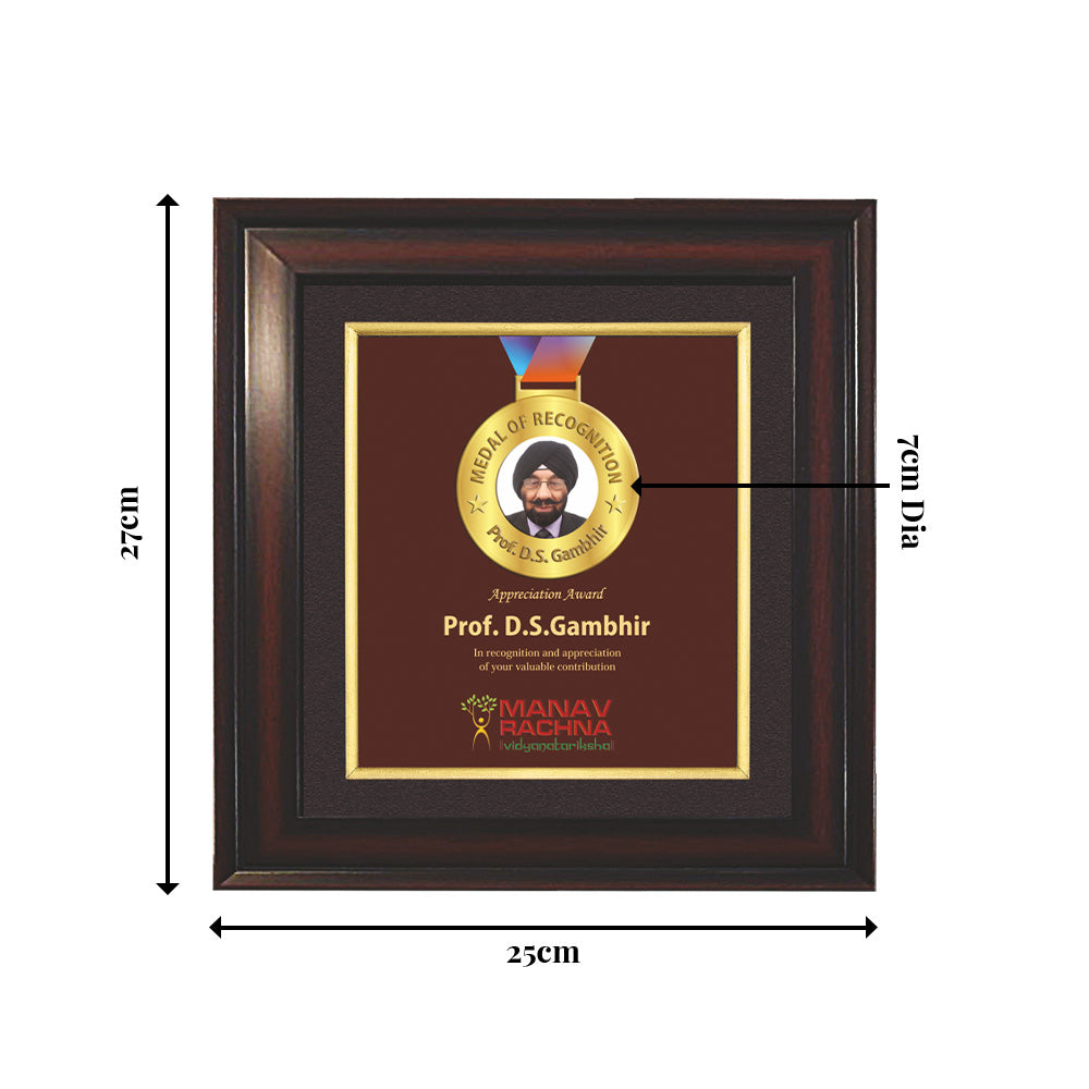 Diviniti Customized 3D Memento with Matter Printed & Gold Plated Medal | Premium Corporate Award | Luxury Personalized Gift Plaque
