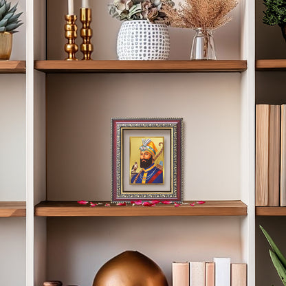 Diviniti 24K Gold Plated Guru Gobind Singh Ji (Classic) Sacred Sikh Table Top Frame for Home Decor & Office Ambiance | Premium Spiritual Gift