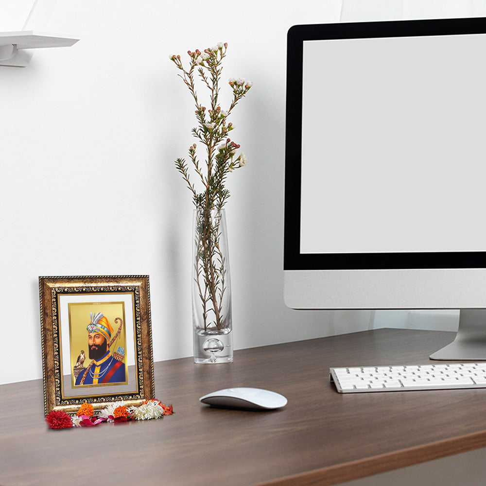 Diviniti 24K Gold Plated Guru Gobind Singh Ji (Classic) Sacred Sikh Wall and Table Top Frame for Home Decor & Office Ambiance | Premium Spiritual Gift