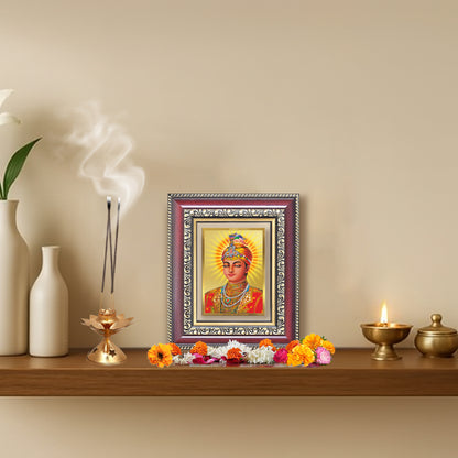 Diviniti 24K Gold Plated Guru Harkrishan Sahib Ji (Classic) Sacred Sikh Table Top Frame for Home Decor & Office Ambiance | Premium Spiritual Gift