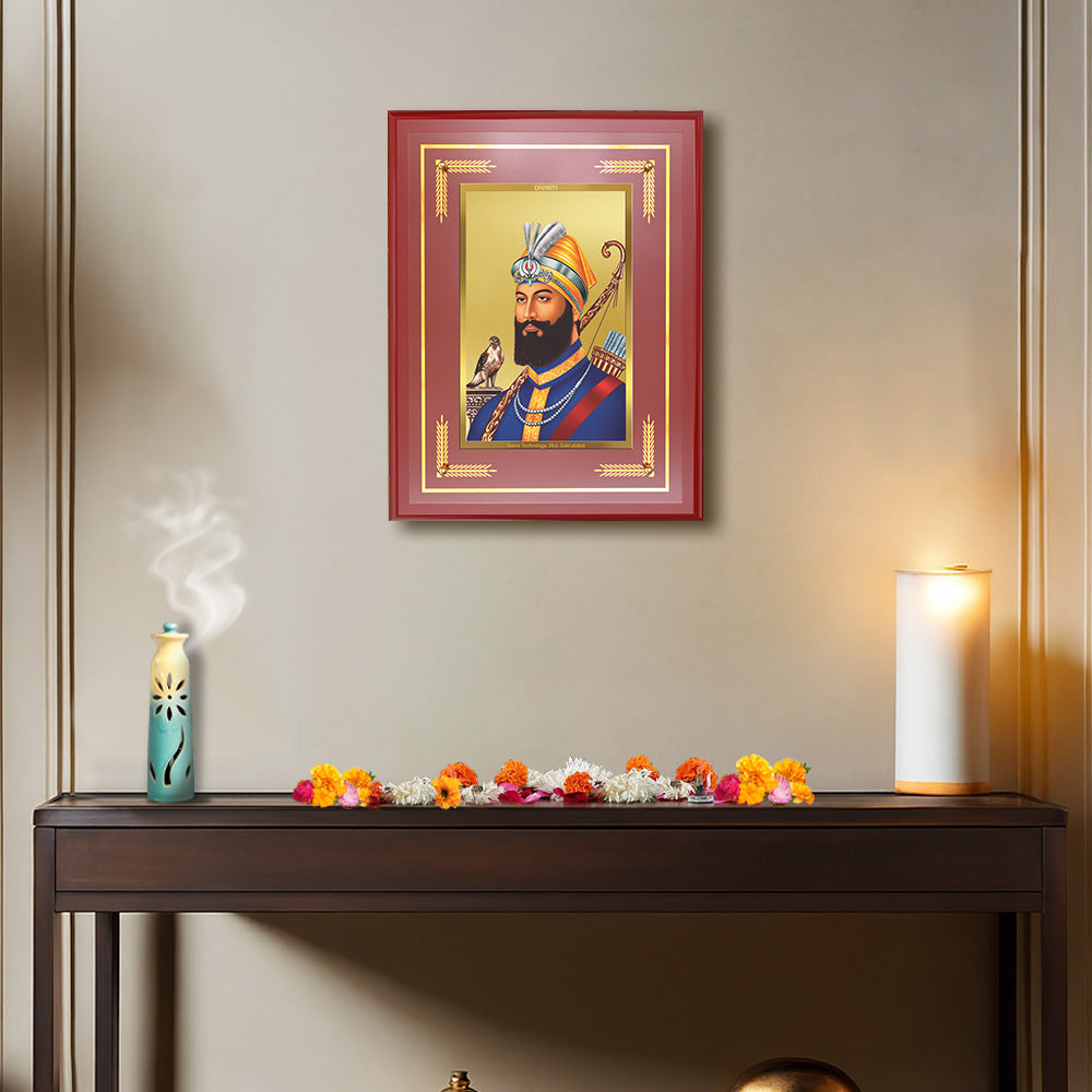Diviniti 24K Gold Plated Guru Gobind Singh Ji Blessing Tabletop Photo Frame | Courage, Faith & Divine Grace