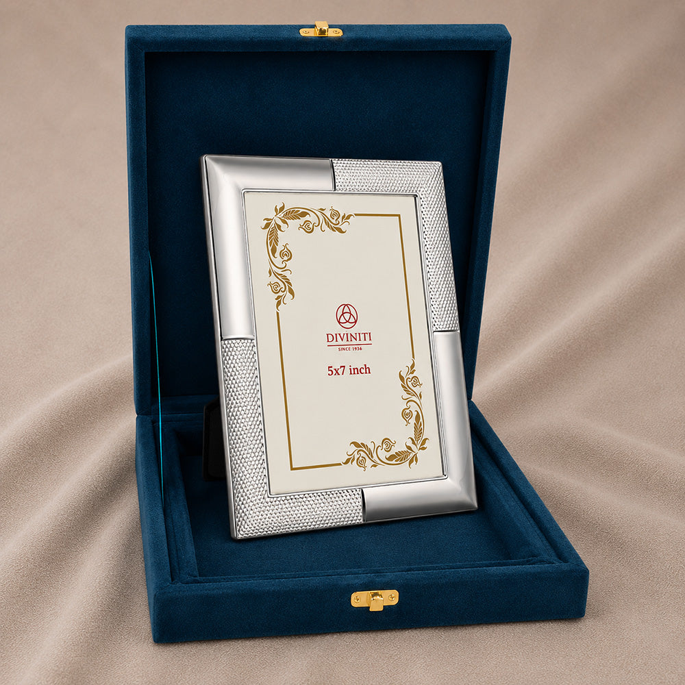Diviniti Premium Silver Plated 5x7 Photo Frame