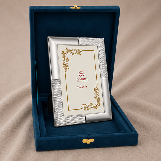 Diviniti Premium Silver Plated 5x7 Photo Frame