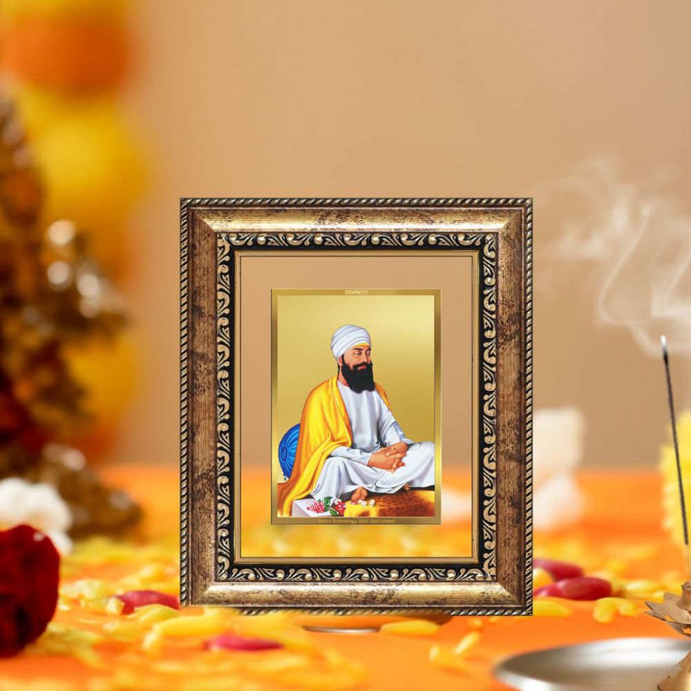 Diviniti 24K Gold Plated Guru Tegh Bahadur Sahib Ji Sacred Sikh Table Top Frame for Home Decor & Office Ambiance | Premium Spiritual Gift