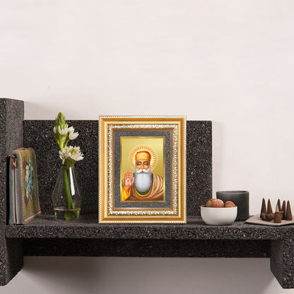 Diviniti 24K Gold Plated Guru Nanak Dev Ji (Classic) Sacred Sikh Wall and Table Top Frame for Home Decor & Office Ambiance | Premium Spiritual Gift