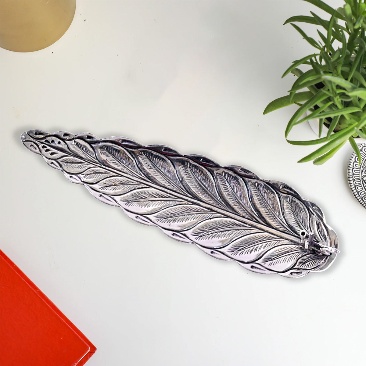 Pure Silver Insane Stand Feather Leaf Design Antique Art Collectible Decor (23x7x3 cm, 106g)