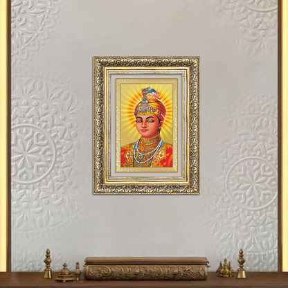 Diviniti 24K Gold Plated Guru Harkrishan Sahib Ji (Classic) Sacred Sikh Wall Frame for Home Decor & Office Ambiance | Premium Spiritual Gift