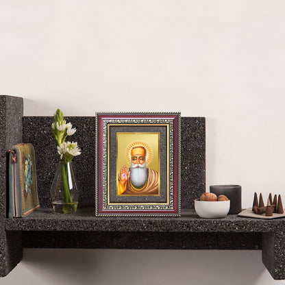 Diviniti 24K Gold Plated Guru Nanak Dev Ji (Classic) Sacred Sikh Wall and Table Top Frame for Home Decor & Office Ambiance | Premium Spiritual Gift