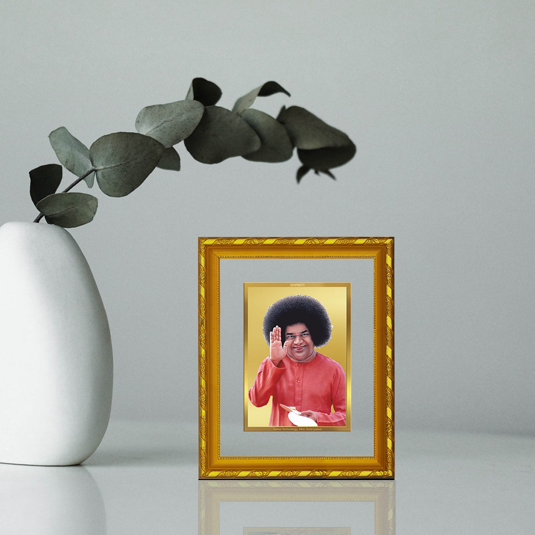 DIVINITI 24K Gold Plated Foil Sathya Sai Baba Photo Frame for Home & Office Decor, Wall Hanging, Workshop, Table Top, Gift|DG103 Size 2 (22.6x18.4 CM)