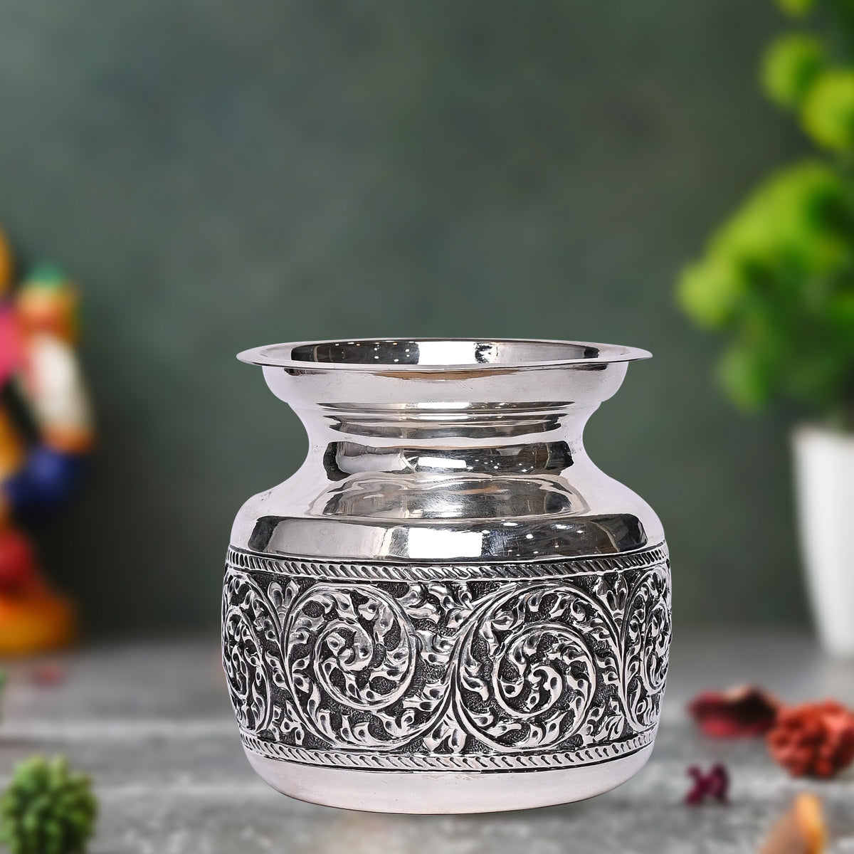 Pure Silver Kalash Lota Vintage Ritual Urn, Sacred Pooja Essential, Handcrafted Temple Art (8.5x6.5x9.5 cm, 196g)