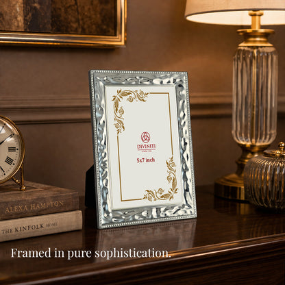 Diviniti Premium Silver Plated 5x7 Photo Frame with Luxury Gift Box