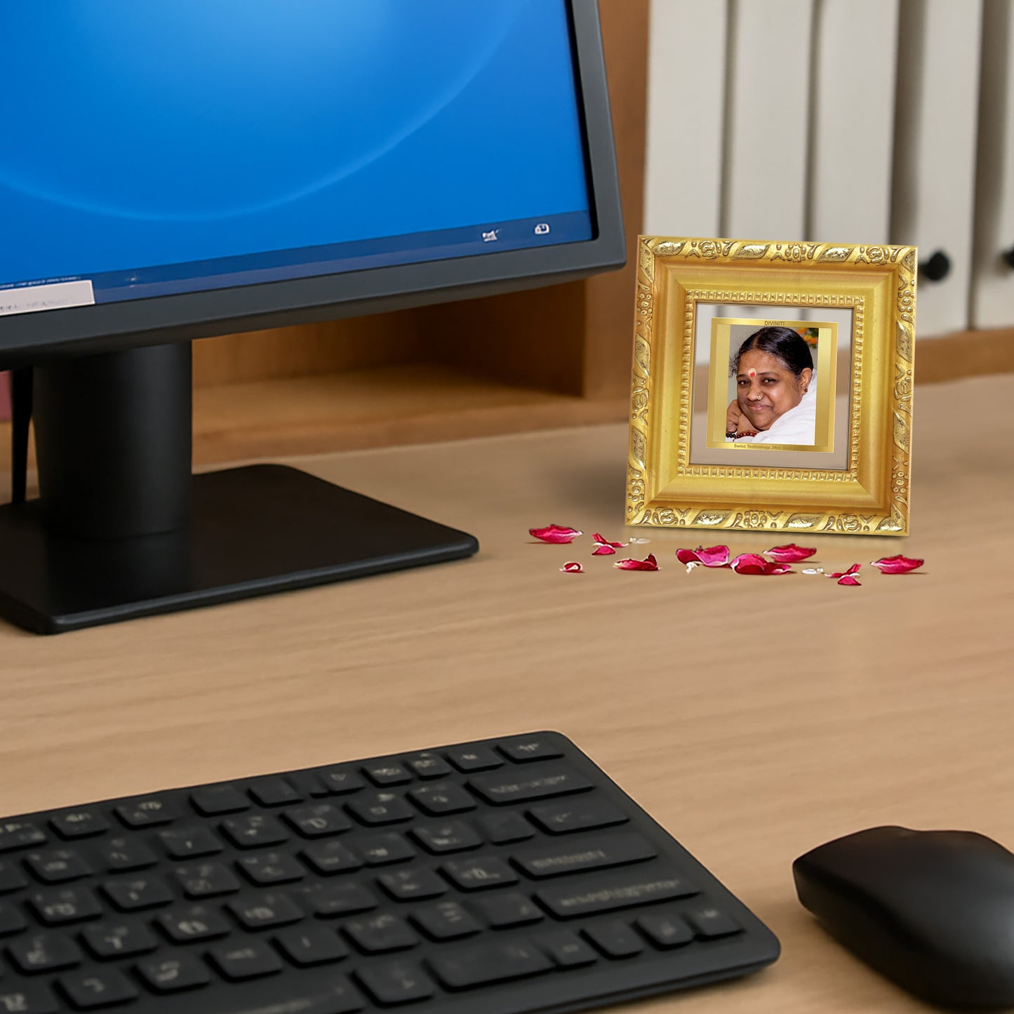 Mata Amritanandamayi | Guru Amma For Tabletop Frame in 24K Gold Plated Foil