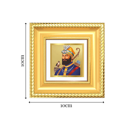 Diviniti Guru Gobind Singh Ji (Tenth Sikh Guru | Founder of Khalsa) Tabletop Frame in 24K Gold Plated Foil | Courage, Faith & Divine Blessings | DG015S1A (10x10 CM)