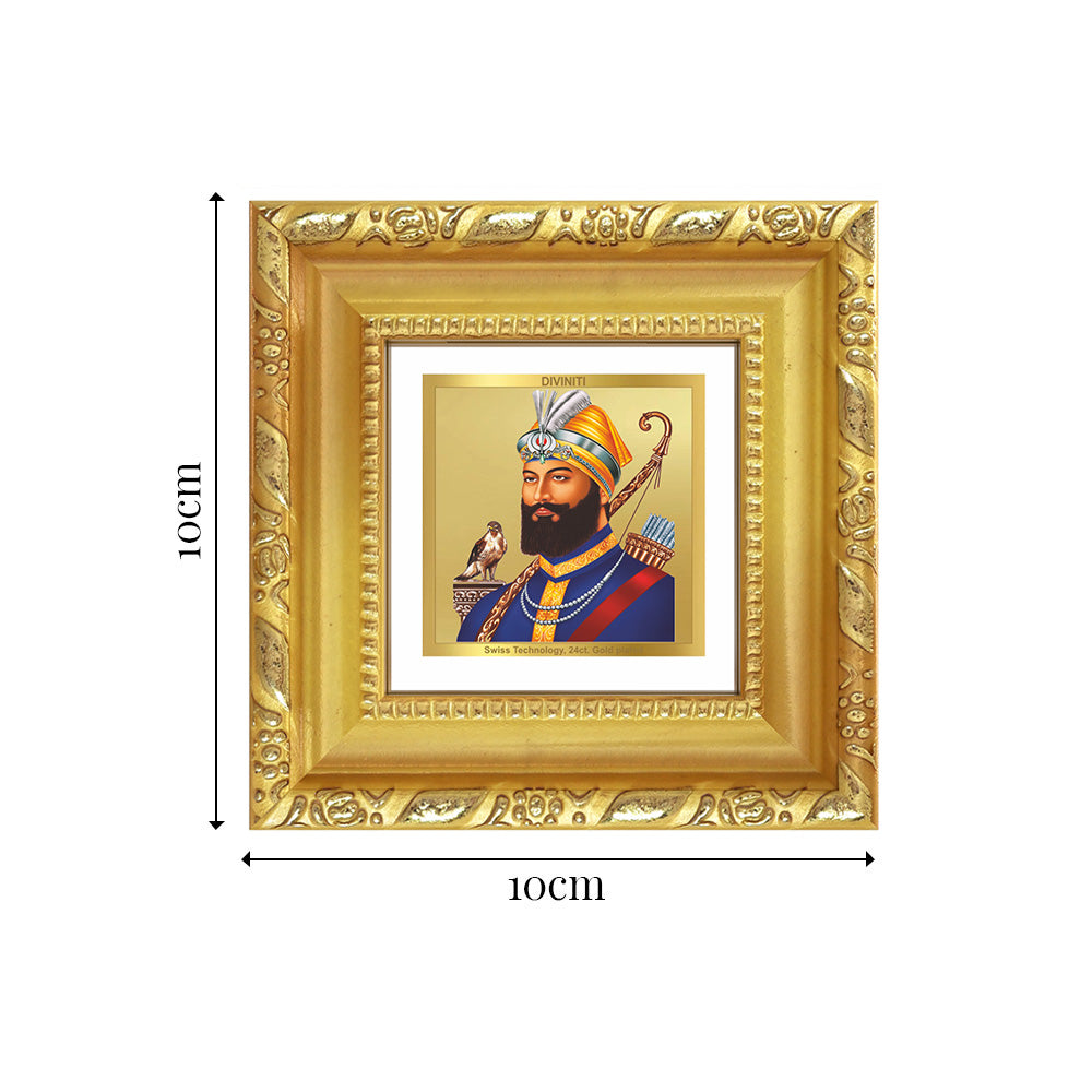 Diviniti Guru Gobind Singh Ji (Tenth Sikh Guru and Creator of Khalsa Panth) Tabletop Photo Frame in 24K Gold Plated Foil | Courage, Faith & Divine Protection | DG103S1A (10x10 CM)