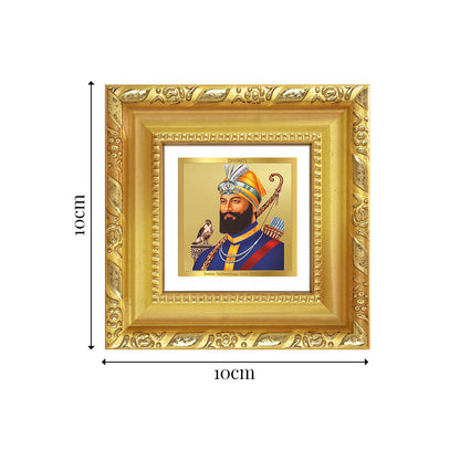 Diviniti Guru Gobind Singh Ji (Tenth Sikh Guru and Creator of Khalsa Panth) Tabletop Photo Frame in 24K Gold Plated Foil | Courage, Faith & Divine Protection | DG103S1A (10x10 CM)