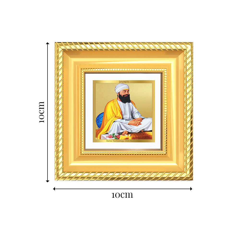Diviniti Guru Tegh Bahadur Sahib Ji (Ninth Sikh Guru) Tabletop Frame in 24K Gold Plated Foil | Courage, Sacrifice & Divine Blessings | DG015S1A (10x10 CM)