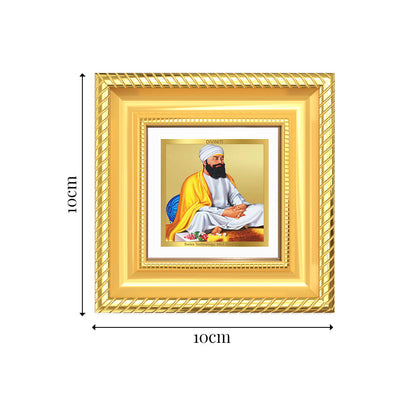 Diviniti Guru Tegh Bahadur Sahib Ji (Ninth Sikh Guru) Tabletop Frame in 24K Gold Plated Foil | Courage, Sacrifice & Divine Blessings | DG015S1A (10x10 CM)