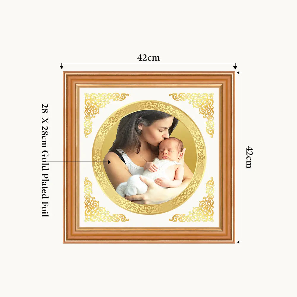 Portrait on Gold Immortalise Your Petite Luxe Round Photo Frame in 24K Gold Plated Foil