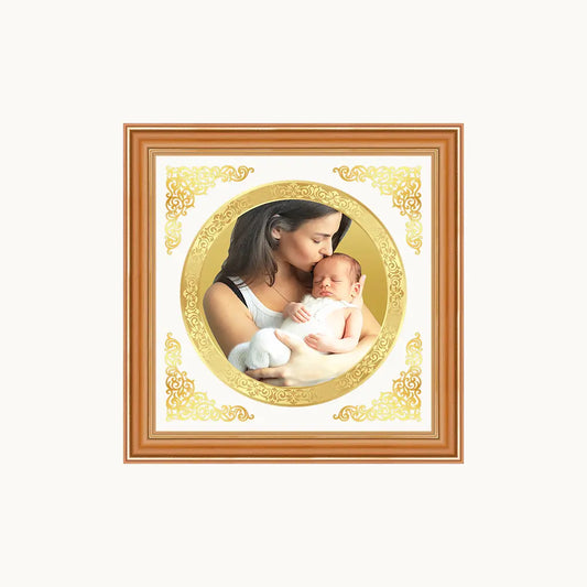 Portrait on Gold Immortalise Your Petite Luxe Round Photo Frame in 24K Gold Plated Foil