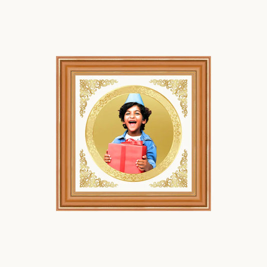 Portrait on Gold Immortalise Your Luxe Mini Round Photo Frame in 24K Gold Plated Foil