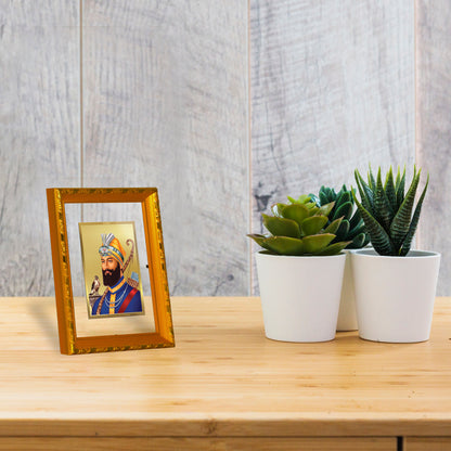 DIVINITI 24K Gold Plated Foil Guru Gobind Singh Ji Photo Frame for Home Wall Decor, Workshop, Table Top, Gift|DG103 Size 2 (22.6x18.4 CM)