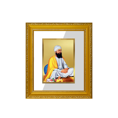 DIVINITI 24K Gold Plated Foil Guru Tegh Bahadar Sahib Ji Wall Photo Frame Religious Photo Frame Idol for Home & Office Decor Prayer, Gifts Items DG 101 Size 1 (15.3x14.9 CM)
