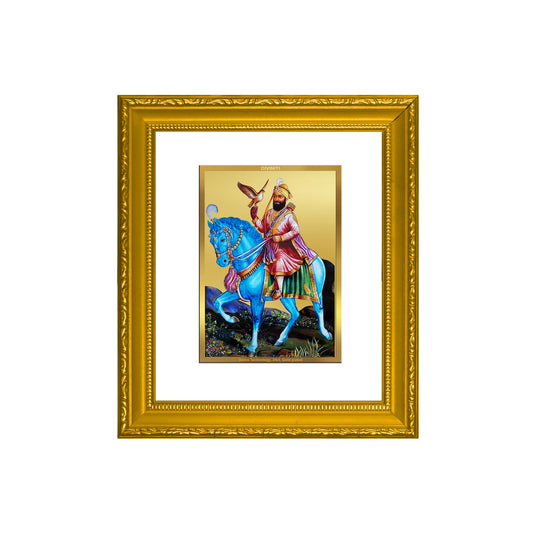 DIVINITI 24K Gold Plated Foil Guru Gobind Singh Ji Wall Photo Frame Religious Photo Frame Idol for Home & Office Decor Gifts Items DG 101 Size 1 (15.3x14.9 CM)