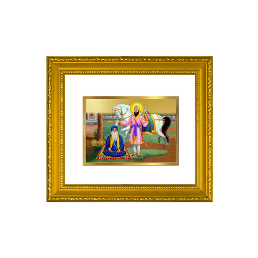 DIVINITI 24K Gold Plated Foil Guru Gobind Singh ji & Nidan Singh Wall Photo Frame Religious Photo Frame Idol for Home & Office Decor Prayer, Gifts Items DG 101 Size 1 (15.3x14.9 CM)
