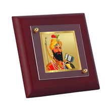 Load image into Gallery viewer, Diviniti 24K Gold Plated Guru Gobind Singh Photo Frame For Home Decor Showpiece, Table &amp; Gift (10 x 10 CM)
